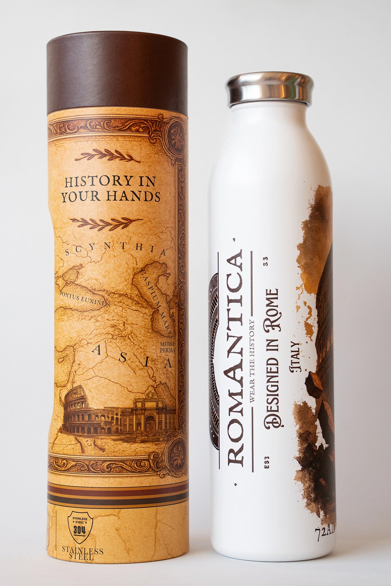 Luxury reusable thermal water bottle inspired by the Colosseum in Rome, with eco-friendly collectible packaging by RomAntica Design – perfect Italian souvenir and gift.