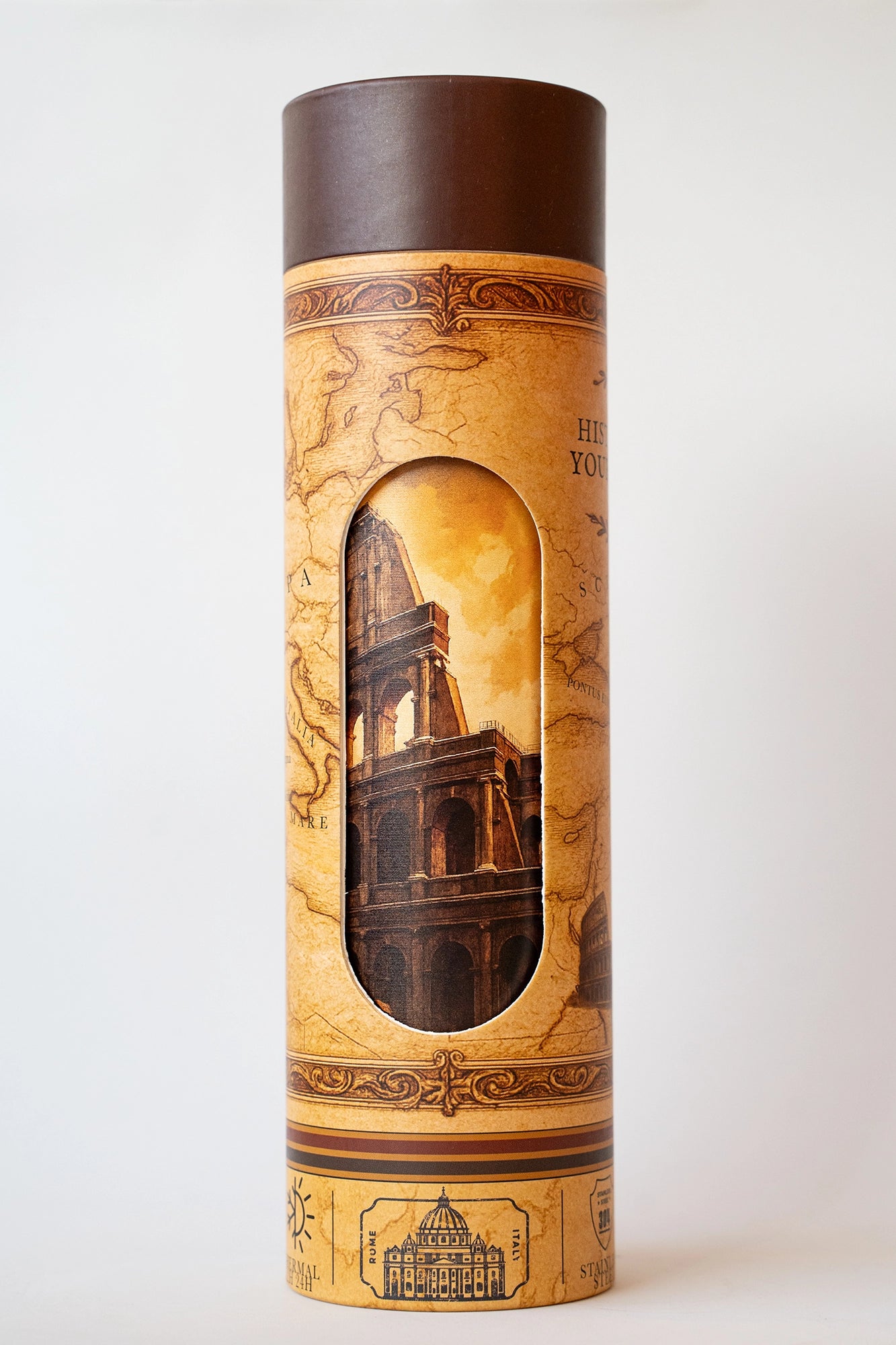 Luxury reusable thermal water bottle inspired by the Colosseum in Rome, with eco-friendly collectible packaging by RomAntica Design – perfect Italian souvenir and gift.