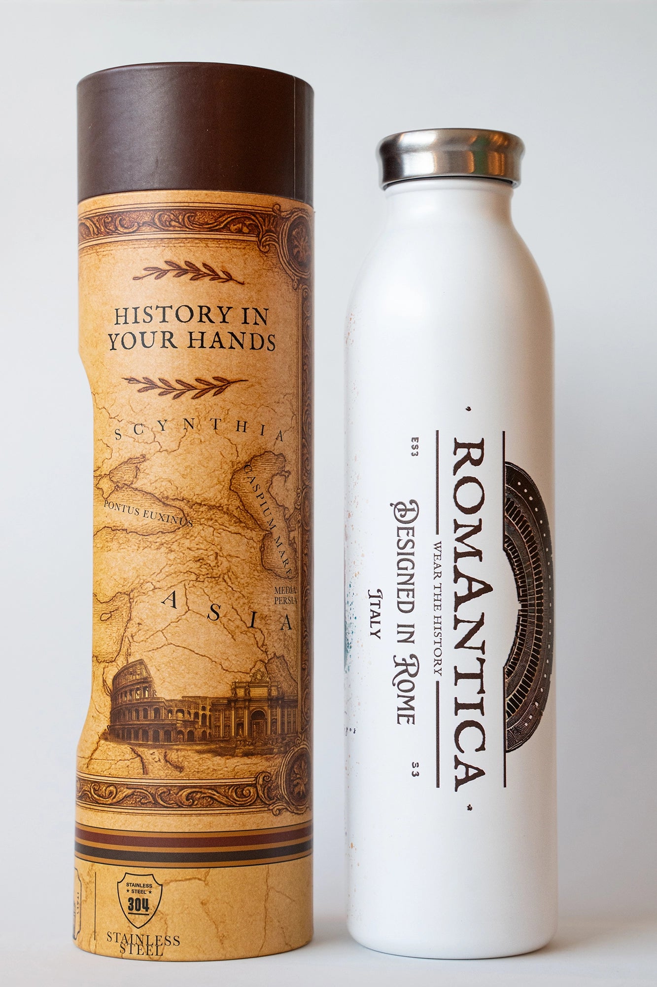 Luxury reusable thermal water bottle inspired by the Colosseum in Rome, with eco-friendly collectible packaging by RomAntica Design – perfect Italian souvenir and gift.